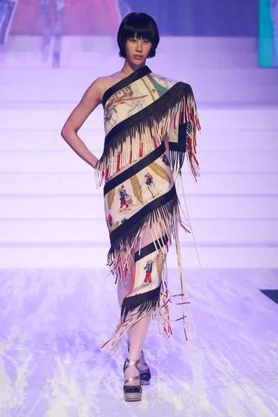 Look 95